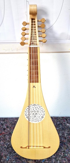 5 Chörig - in a'' - um 1450 - Modell 1